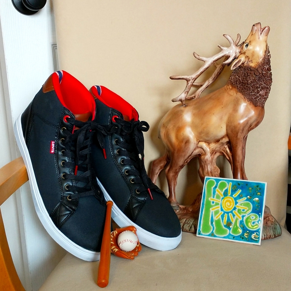 Levi's Size 12 Men's Shoes Black with Red & Black Accents